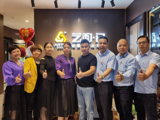 喜讯:艺和高端门深圳龙岗专卖店隆重开业!